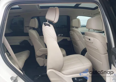 2020 BMW X7 xDrive40I z USA, uszkodzony, nr VIN 5UXCW2C01L9C50836